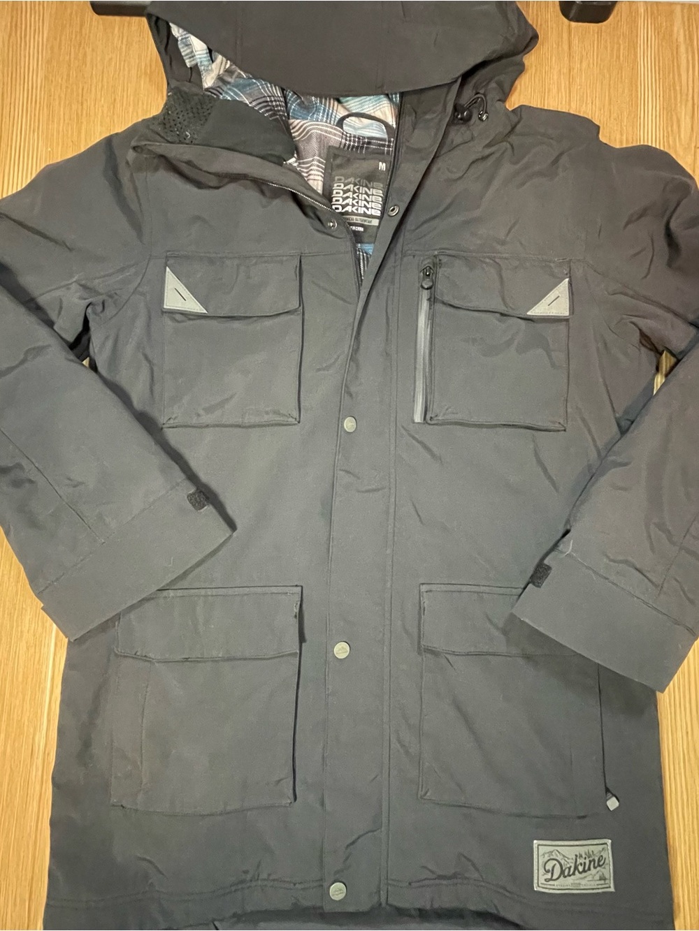 Dakine Mens Ski Snowboard Jacket Medium Gray Insulated Plaid Parka PrimaLoft